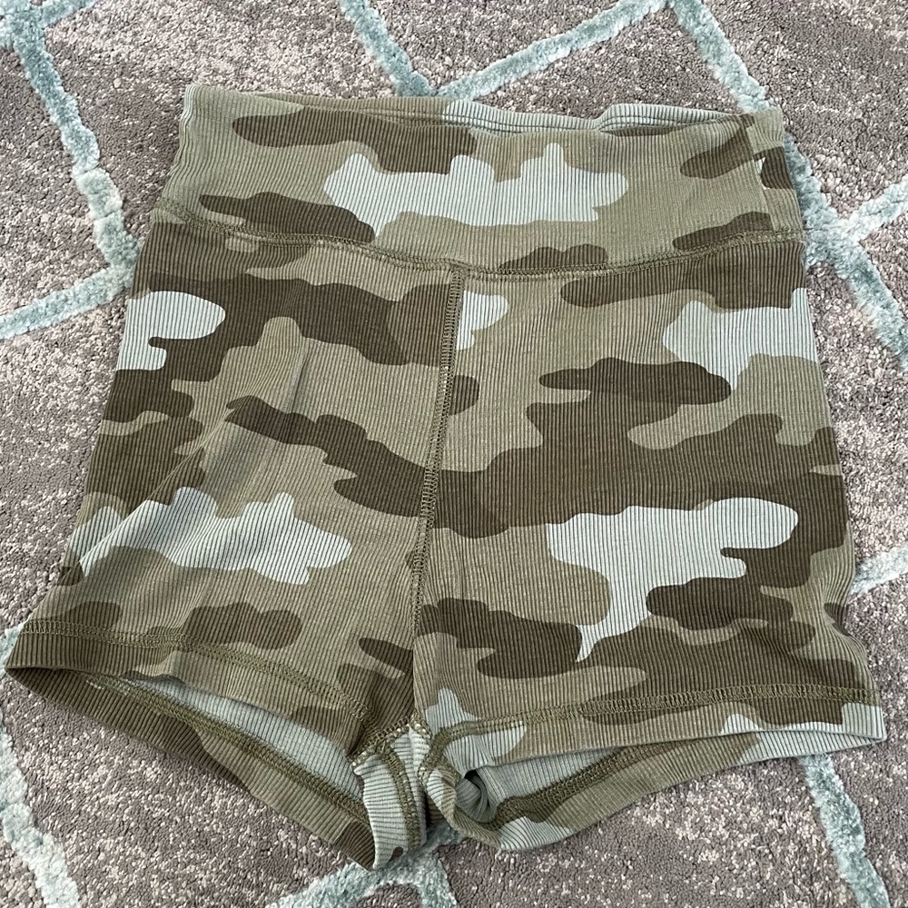 American Eagle Outfitters High Rise Ribbed Camo Shorts